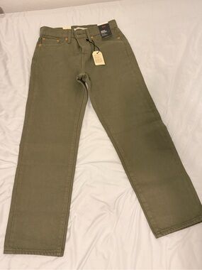 Levi's Women's Straight Jeans in Olive